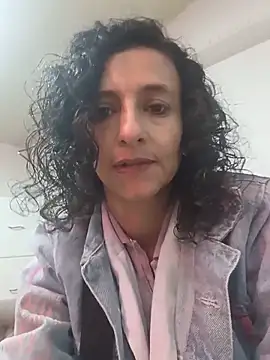 Snapshot of AriannaRussell_ chatting on June 8, 12:38 pm AriannaRussell online show from June 8, 12:38 pm