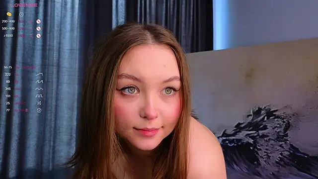 GwendolynFinch online show from March 15, 4:13 am