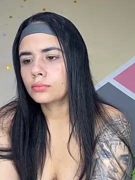 Snapshot of Leyna_Kenet chatting on May 31, 7:15 pm Leyna Kenet online show from May 31, 7:15 pm