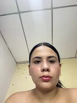 Snapshot of Leyna_Kenet chatting on June 10, 3:18 am Leyna Kenet online show from June 10, 3:18 am