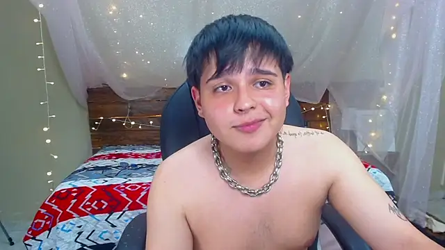 AndrewPherson online show from February 8, 6:33 pm