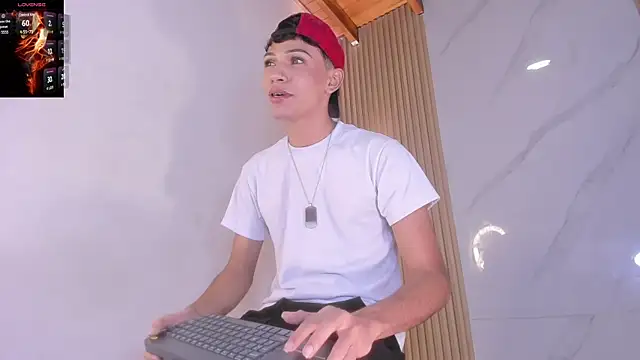 im sebaslopez online show from February 24, 3:33 am