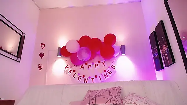 Snapshot of Aniie_Doll chatting on February 16, 11:59 pm Aniie Doll online show from February 16, 11:59 pm