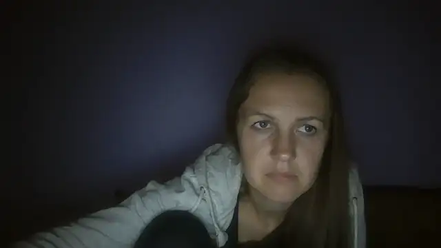 Snapshot of Milaniya261 chatting on July 14, 2:05 am Milaniya261 online show from July 14, 2:05 am