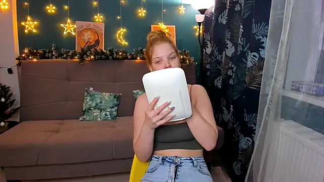 Xloe Queen online show from December 22, 2:38 pm