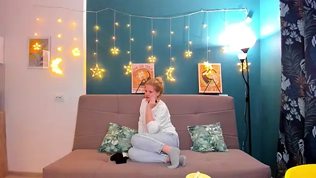 Xloe Queen online show from February 25, 2:33 pm