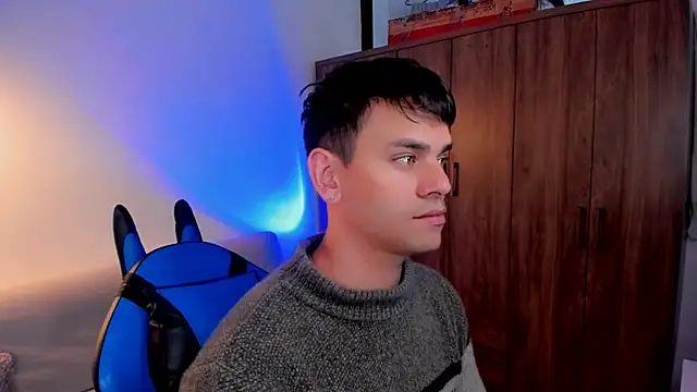 Snapshot of joe_jhon chatting on February 19, 1:28 pm joe jhon online show from February 19, 1:28 pm