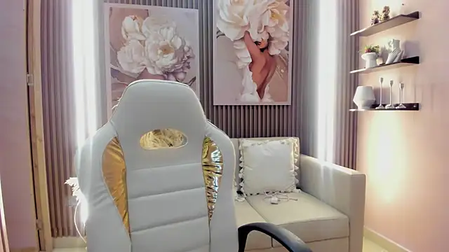 Snapshot of pola_adams_ chatting on September 20, 10:27 am pola adams online show from September 20, 10:27 am