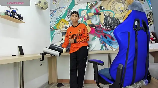 Snapshot of Jeffry_wolvess chatting on January 18, 12:15 pm Jeffry wolvess online show from January 18, 12:15 pm