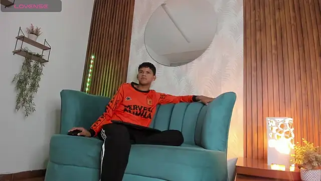 Snapshot of Jeffry_wolvess chatting on January 25, 1:30 pm Jeffry wolvess online show from January 25, 1:30 pm