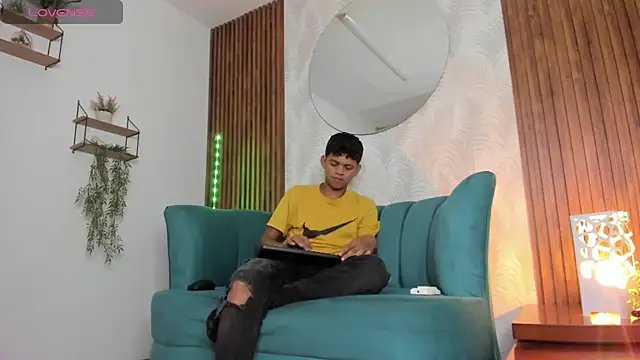 Snapshot of Jeffry_wolvess chatting on January 26, 2:52 pm Jeffry wolvess online show from January 26, 2:52 pm