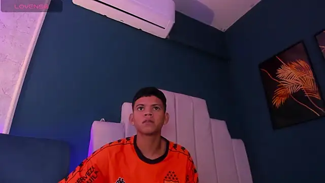 Snapshot of Jeffry_wolvess chatting on March 3, 3:09 pm Jeffry wolvess online show from March 3, 3:09 pm