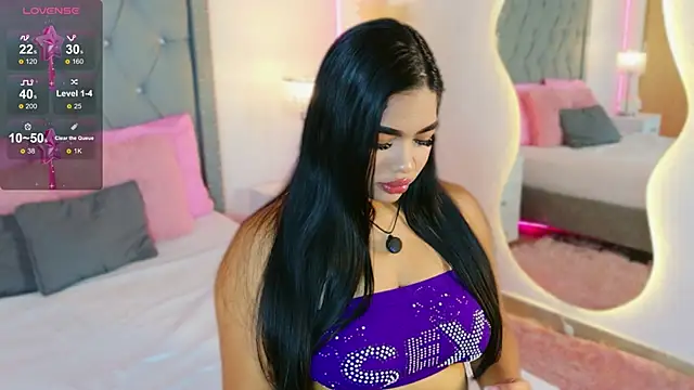 Snapshot of AllissonJames chatting on March 24, 10:15 pm AllissonJames online show from March 24, 10:15 pm