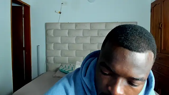 Snapshot of Dylan_Taylor chatting on February 28, 3:51 am Dylan Taylor online show from February 28, 3:51 am