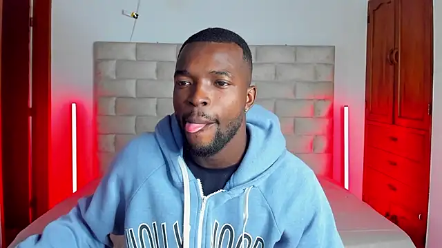 Snapshot of Dylan_Taylor chatting on March 3, 3:12 am Dylan Taylor online show from March 3, 3:12 am