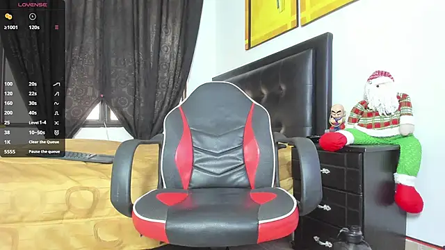 Snapshot of connor_santtos chatting on December 26, 2:27 pm connor santtos online show from December 26, 2:27 pm