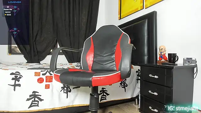 Snapshot of connor_santtos chatting on January 10, 2:23 pm connor santtos online show from January 10, 2:23 pm