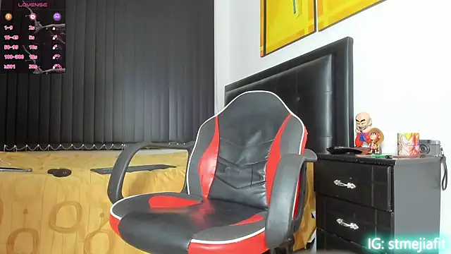 Snapshot of connor_santtos chatting on January 24, 9:05 pm connor santtos online show from January 24, 9:05 pm