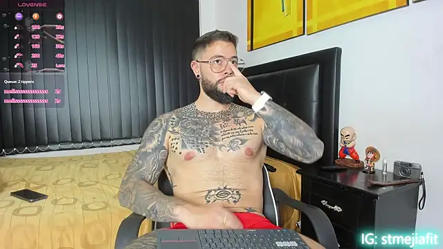 Snapshot of connor_santtos chatting on January 25, 7:28 pm connor santtos online show from January 25, 7:28 pm