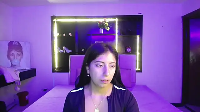 Snapshot of Angela_Diaz_ chatting on January 31, 11:03 am Angela Diaz online show from January 31, 11:03 am