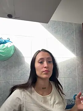 Snapshot of ellie_mcdonald chatting on May 15, 8:38 pm ellie mcdonald online show from May 15, 8:38 pm