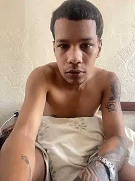 Snapshot of NovoRio chatting on December 6, 12:16 pm NovoRio online show from December 6, 12:16 pm