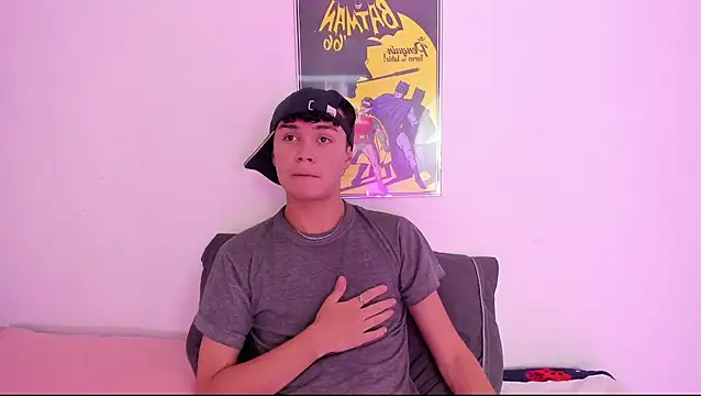 crushnier online show from December 12, 8:43 pm