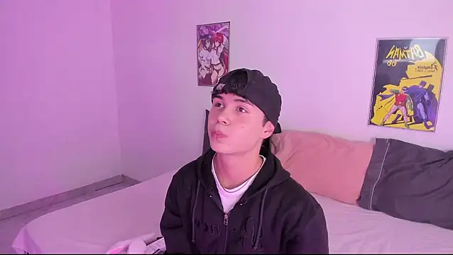 crushnier online show from February 13, 5:33 pm