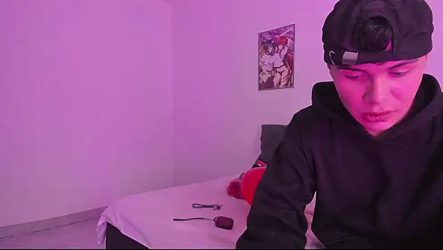 crushnier online show from February 18, 5:10 pm