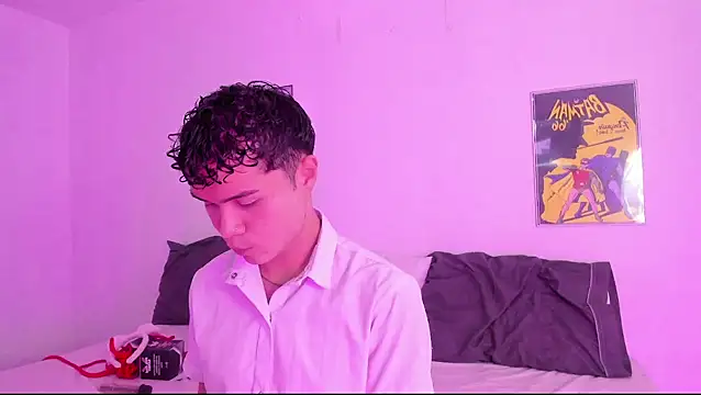 crushnier online show from March 2, 5:25 pm