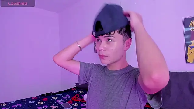 crushnier online show from March 15, 6:43 pm