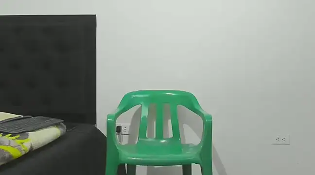 Snapshot of latin_bbc chatting on January 11, 1:59 am latin bbc online show from January 11, 1:59 am