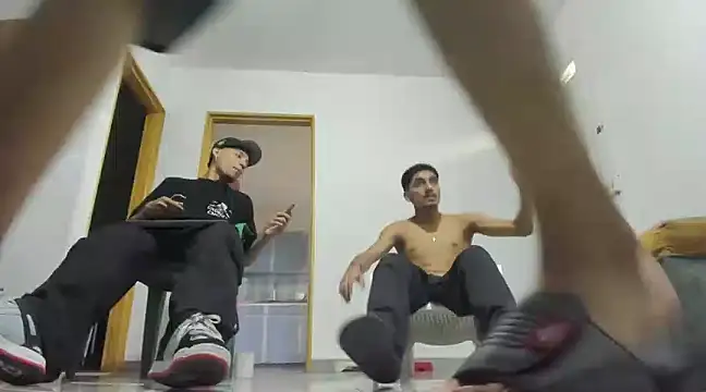 Snapshot of latin_bbc chatting on January 17, 10:01 pm latin bbc online show from January 17, 10:01 pm