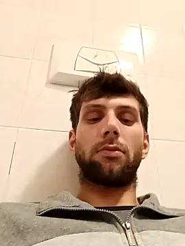 Snapshot of dariodario chatting on January 17, 12:53 am dariodario online show from January 17, 12:53 am