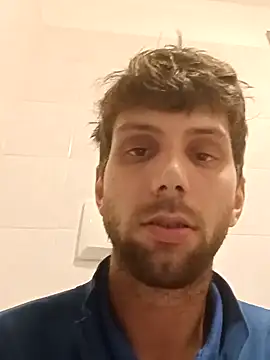 Snapshot of dariodario chatting on February 3, 8:46 pm dariodario online show from February 3, 8:46 pm