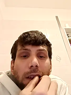 Snapshot of dariodario chatting on February 5, 11:02 am dariodario online show from February 5, 11:02 am