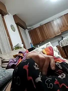 Snapshot of dariodario chatting on February 8, 4:47 pm dariodario online show from February 8, 4:47 pm