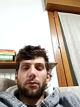 Snapshot of dariodario chatting on February 9, 12:17 am dariodario online show from February 9, 12:17 am