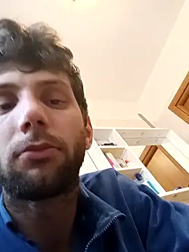 Snapshot of dariodario chatting on February 10, 12:39 pm dariodario online show from February 10, 12:39 pm