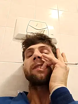 Snapshot of dariodario chatting on February 11, 7:59 pm dariodario online show from February 11, 7:59 pm