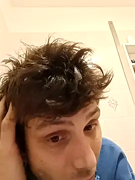 Snapshot of dariodario chatting on February 14, 10:49 am dariodario online show from February 14, 10:49 am