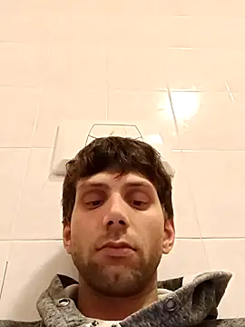 Snapshot of dariodario chatting on February 15, 12:04 am dariodario online show from February 15, 12:04 am