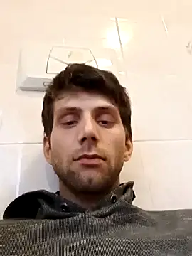 Snapshot of dariodario chatting on February 15, 3:17 pm dariodario online show from February 15, 3:17 pm