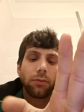 Snapshot of dariodario chatting on February 22, 12:27 am dariodario online show from February 22, 12:27 am