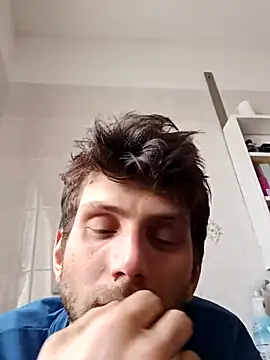 Snapshot of dariodario chatting on February 24, 12:37 pm dariodario online show from February 24, 12:37 pm