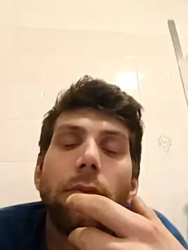 Snapshot of dariodario chatting on February 24, 7:09 pm dariodario online show from February 24, 7:09 pm