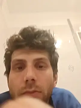 Snapshot of dariodario chatting on March 6, 10:04 pm dariodario online show from March 6, 10:04 pm