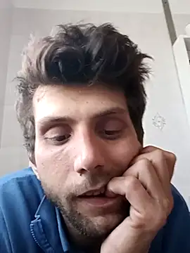 Snapshot of dariodario chatting on March 10, 2:05 pm dariodario online show from March 10, 2:05 pm