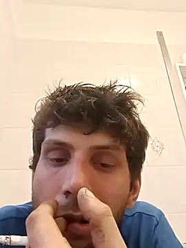 Snapshot of dariodario chatting on March 11, 4:40 pm dariodario online show from March 11, 4:40 pm