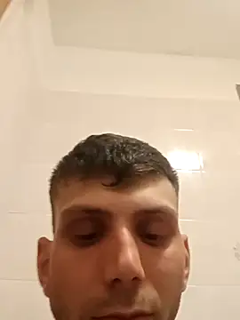 Snapshot of dariodario chatting on March 17, 10:06 pm dariodario online show from March 17, 10:06 pm